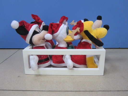 La peluche a 4 pollici di Disney della serie completa gioca Keychain nei caratteri del vassoio per la festa di Natale