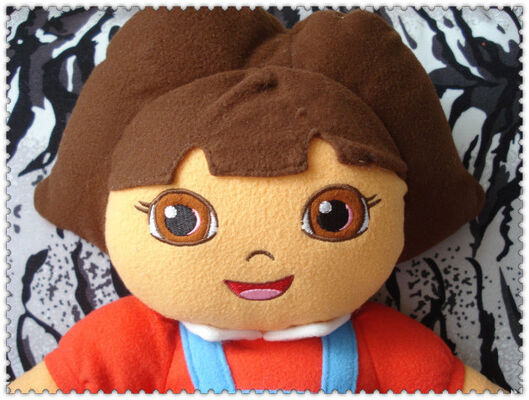 La peluche del fumetto dell'esploratore di Dora di modo gioca l'abitudine rossa di Brown blu 45cm