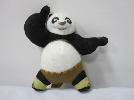 Giocattoli farciti fumetto sveglio di posa del pugno del panda dei giocattoli della peluche del fumetto
