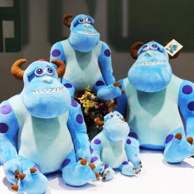 Giocattoli farciti della peluche dei bambini delle action figure dell'università dei mostri