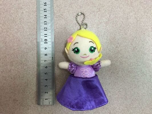 La peluche congelata adorabile a 4 pollici Keychain farcito gioca il giallo blu rosso