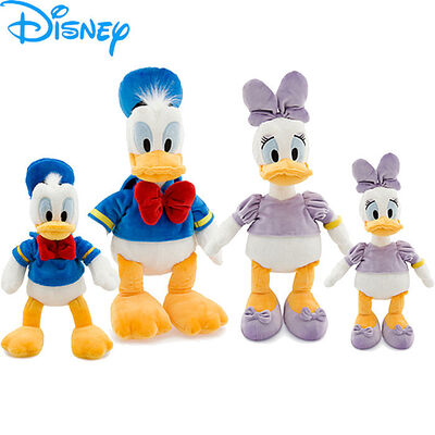 La peluche adorabile su ordinazione di Disney gioca il fumetto originale di Paperino