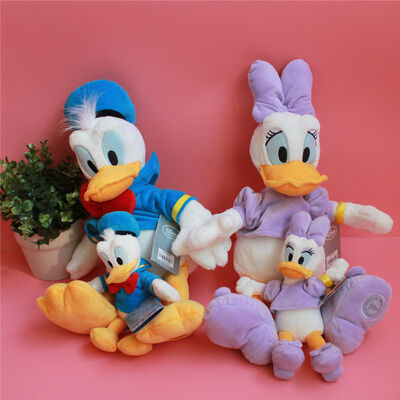 La peluche adorabile su ordinazione di Disney gioca il fumetto originale di Paperino