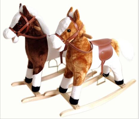 Animali del cavallo a dondolo di modo dell'interno per la guida di Chlidren sul gioco