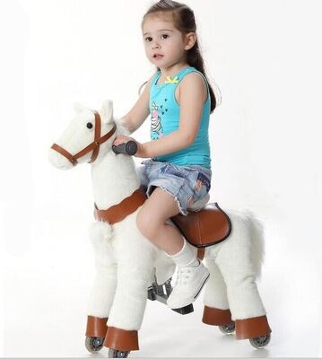 Bambino meccanico del cavallino dell'attrezzatura del parco di divertimenti di modo che si sbarazza sull'animale di camminata