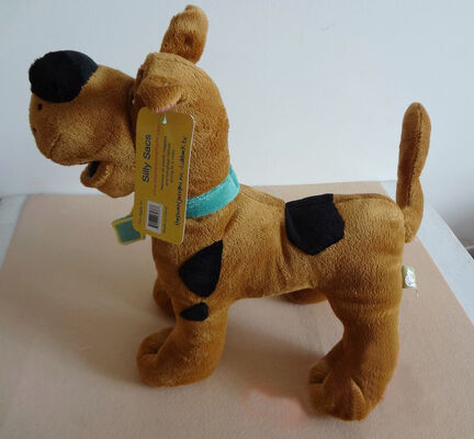 Animali farciti del fumetto della peluche di doo scooby adorabile dei giocattoli nella posa stante