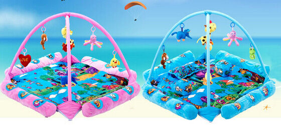 Palestre e stuoie del gioco del bambino blu di Seabeach con plastica ed i giocattoli farciti