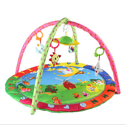 Palestra personale del gioco di attività del bambino del coniglietto del coniglio con materiale molle