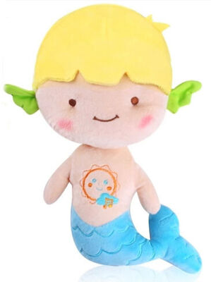 Il bambino sveglio giallo di rosso blu gioca la piccola bambola 20cm della peluche della sirena 25cm